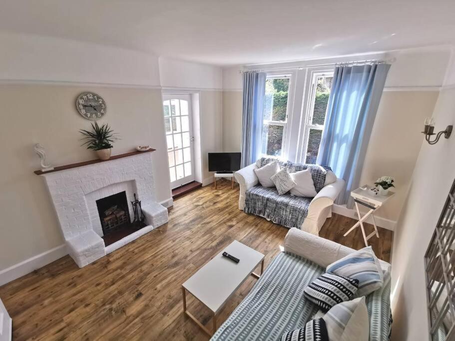 Beautiful Gate House A 4 Minute Walk From Beach ボグナー・リージス エクステリア 写真